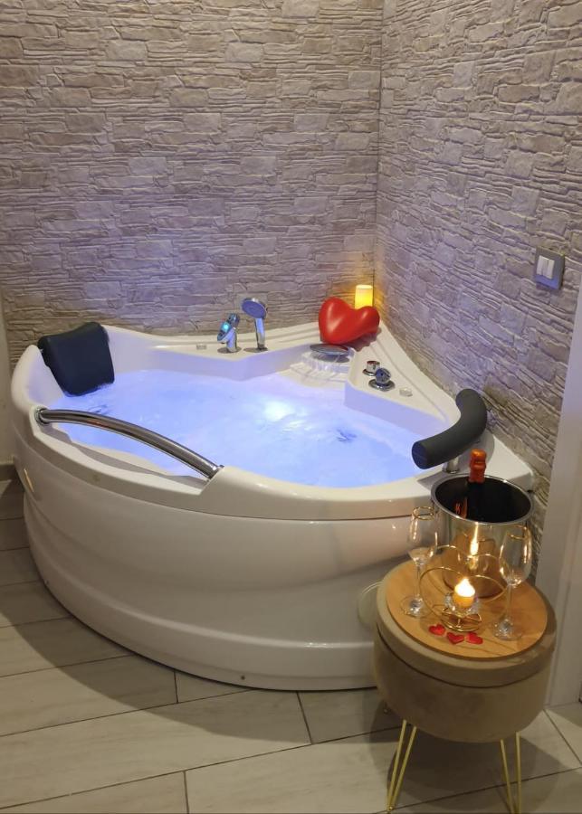Momenti E Wellness Villa Сиракуза Екстериор снимка